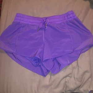 Lululemon Hotty Hot shorts 2.5 inch